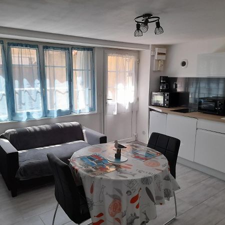 F2 Rdc Promo Cour Courseulles Sur Mer Courseulles-sur-Mer Exterior foto